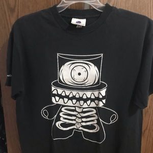 Kid Robot t-shirt